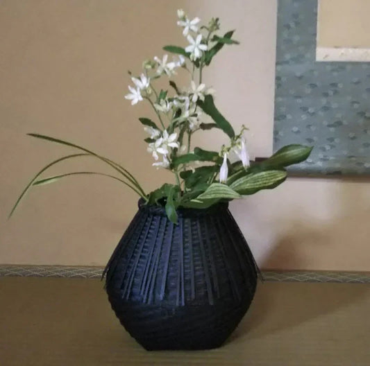 Descubre el arte de mitate la reinyerpretacion creativa del uso de los objetos cotidianos en la Veremonia del te o Cha no Yu