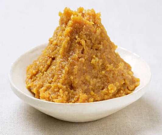 Descubre el delicioso mundo del miso japonés probiótico fermentado 