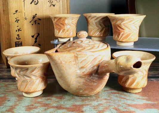 Descubre Susa Karatsu yaki estilo ceramica japonesa tradicional originario de Susa Hagi Yamaguchi 土谷道仙