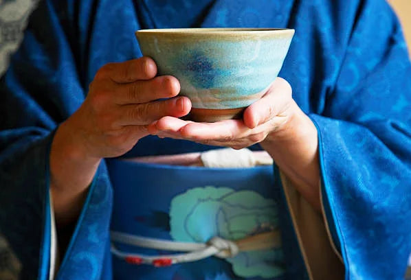 cuenco chawan bol tazón matcha lacado esmaltado cerámica artesanal oribe minoyaki japonés té